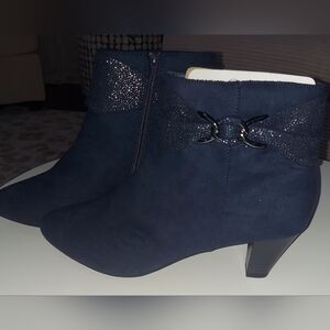 Elegant Navy Ankle Boots NWOB SZ 11